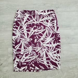 NWT Ann Taylor LOFT Plum and White Palm Leaf Pencil Skirt